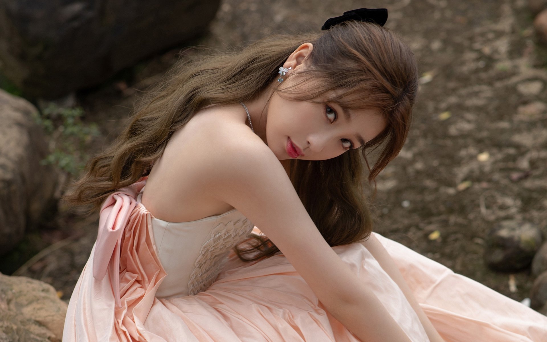 中国篮球与国际交流合作日益频繁,增强国家影响力,新华社_中国篮球与中国足球