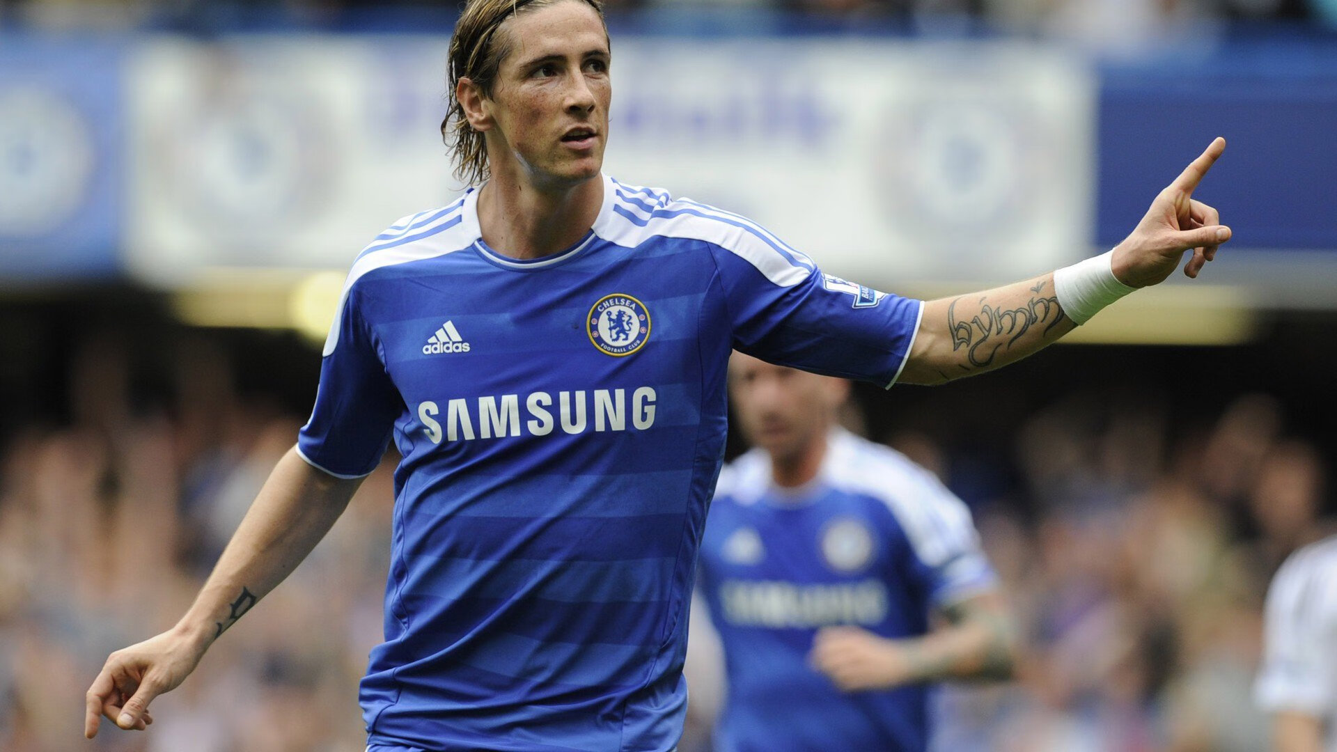 开云中国-球迷互动：粉丝投票选出年度最爱球员，球队粉丝数量排名