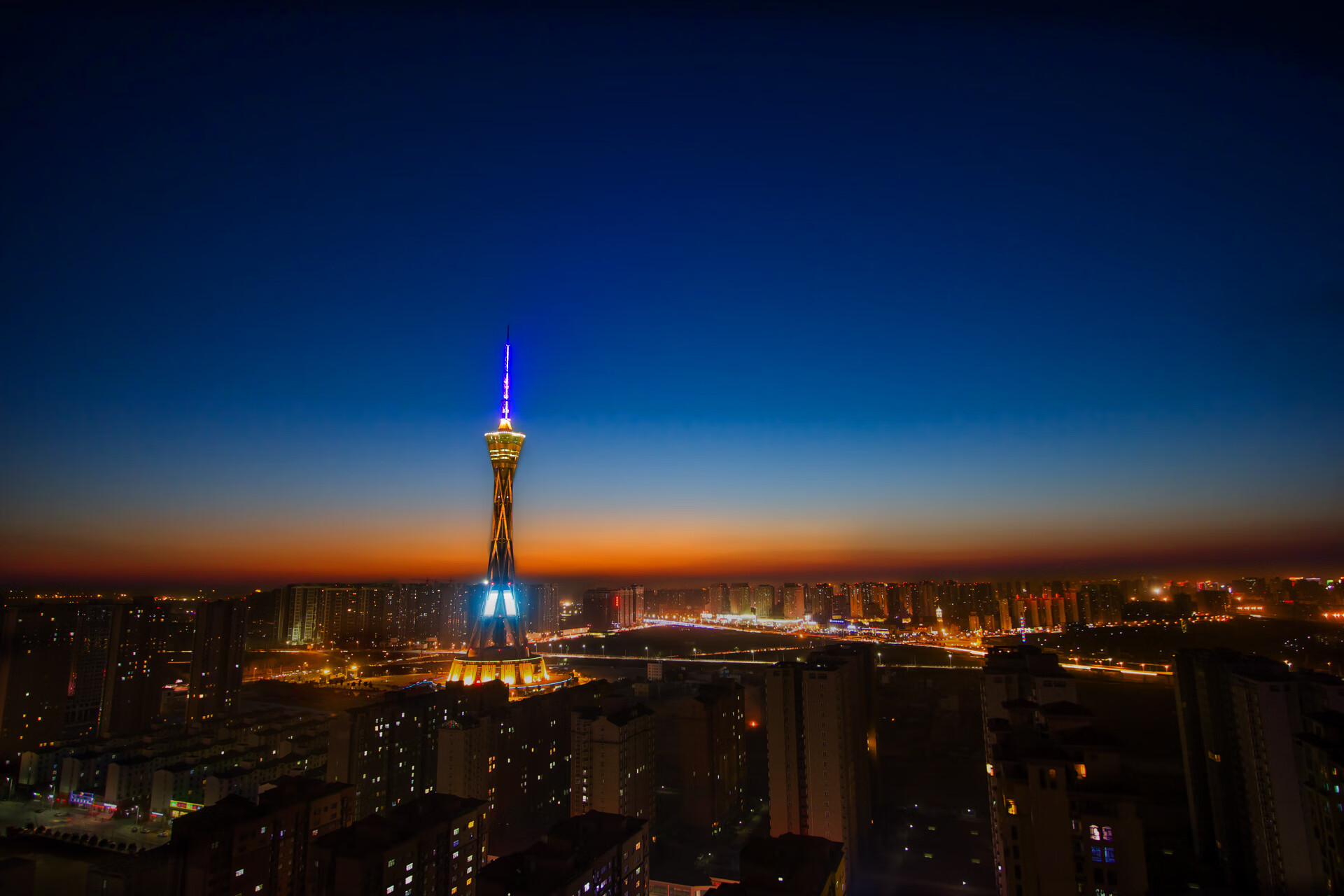 羽毛球战术创新激发国际比赛竞争力,羽毛球比赛战术分析