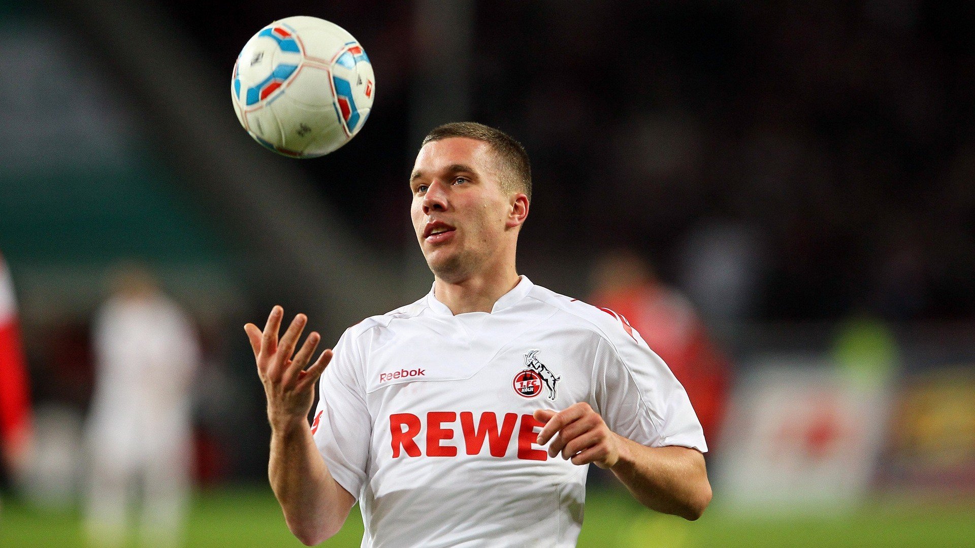 开云体育APP下载-英超冲刺季：悬念持续升温，精彩无限！，英超专题